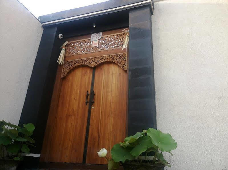 Villa De Kerobokan Dalung  Exterior photo